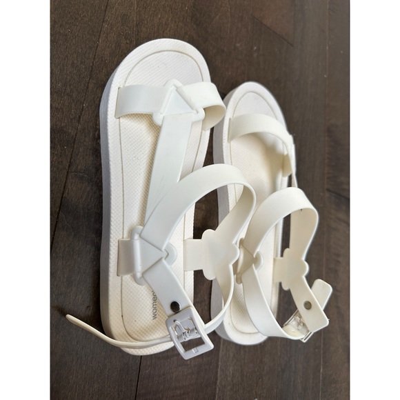 Sandals - Picture 2 of 3